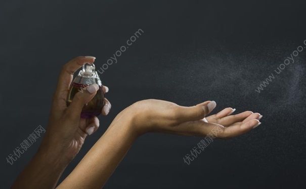 青少年手心出汗的原因是什么？青少年手心出汗怎么办？(2)