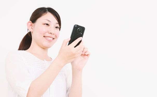 孕妇可以玩手机吗？孕妇玩手机有什么危害？(1)