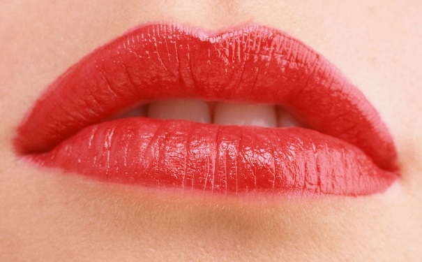 嘴唇破了怎样恢复的快？嘴唇破了怎么办？[图]