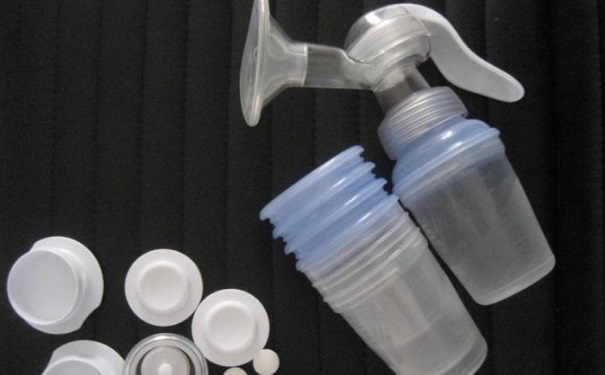 吸奶器手动好还是电动好？吸奶器怎么选择？[图]