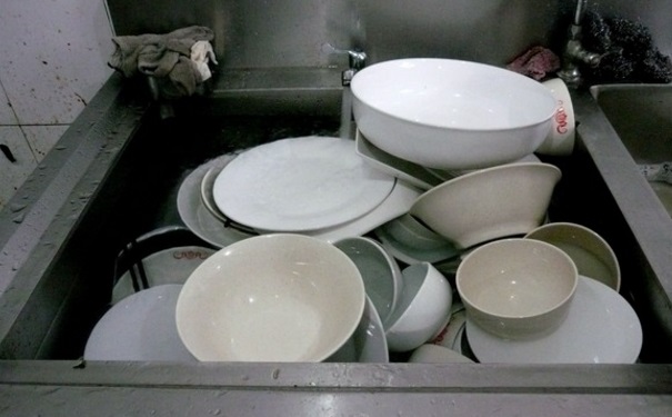 开水烫碗筷能消毒吗？开水烫餐具能消毒吗？[图]