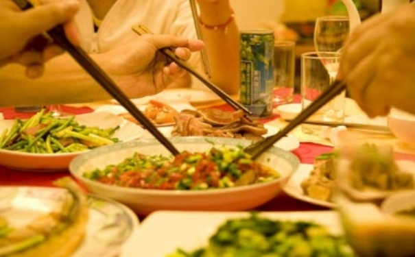 饭局上不能带的十种人！[图]