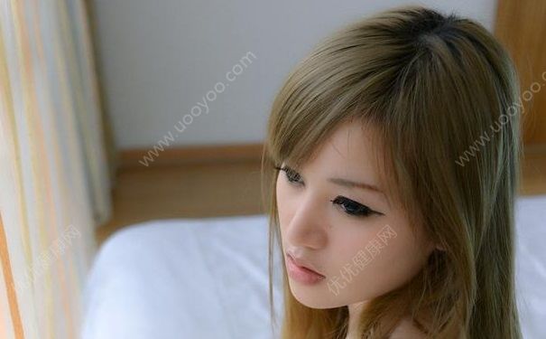 月经第一天颜色发黑怎么回事？月经颜色不同的症状(4)