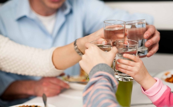 喝酒胃痛怎么办？喝酒胃痛怎么快速缓解？[图]