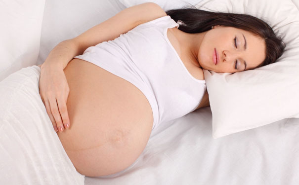 孕妇肚皮痒可以抓吗？孕妇肚皮痒抓了狐疑怎么样？(1)