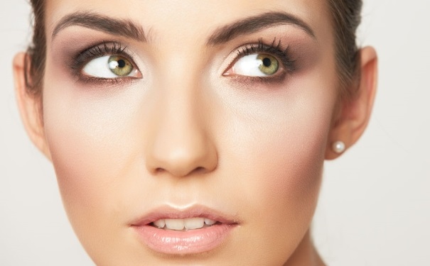 冬天皮肤干燥吃什么好？冬季皮肤干燥吃什么？(1)