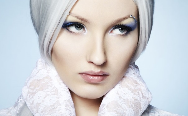 剪睫毛真的能让睫毛变长吗？剪睫毛会使睫毛变长吗？(1)