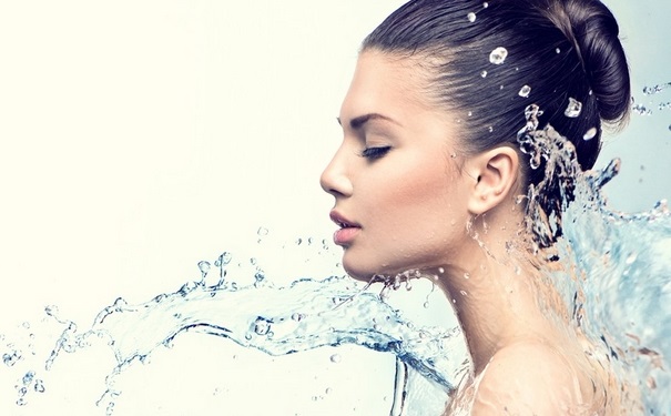 防晒喷雾怎么使用？怎样使用防晒喷雾？(1)