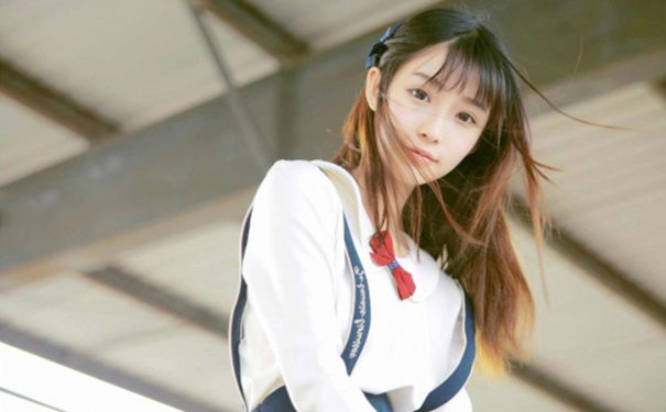 柠檬水擦脸有什么作用？柠檬水洗脸的功效与作用(1)