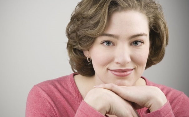 早上用什么洗脸变年轻？用什么早上洗脸好？(1)