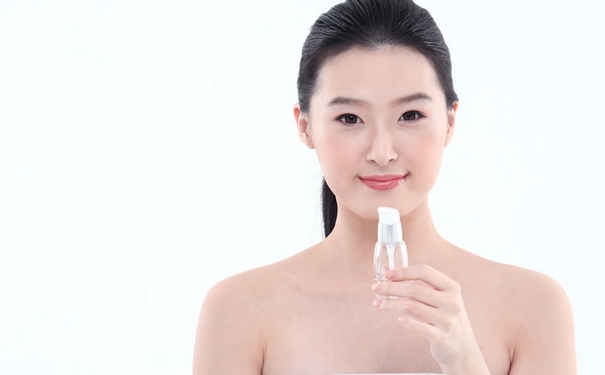 干性皮肤用什么粉底液好？干性皮肤粉底液哪个牌子好？(1)