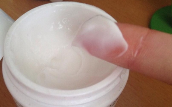 保湿霜什么时候用？保湿霜是什么时候用的？(1)