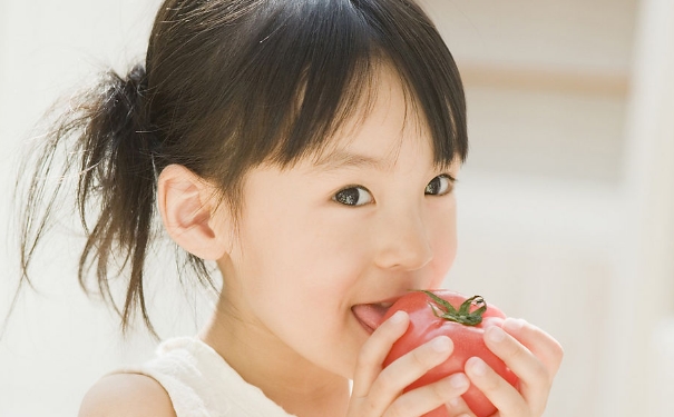 孩子长虱子怎么回事？孩子头上长虱子是什么原因？(1)