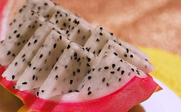 牛奶洗脸能美白吗？牛奶洗脸可以美白吗？(1)