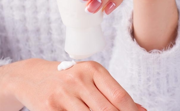 春天用乳液还是面霜？ 春天护肤的方法有哪些呢？(1)