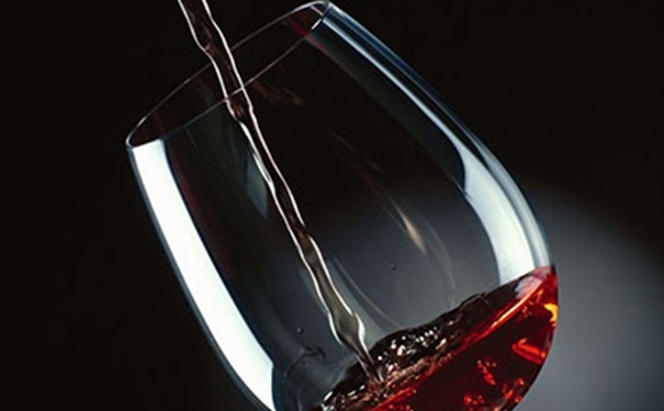 经期喝酒有什么危害？经期喝酒有什么影响？(1)