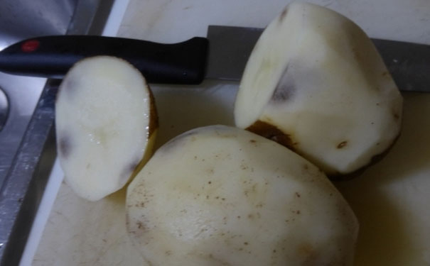 土豆里面有黑圈能吃不？土豆里面发黑还能吃吗？[图]
