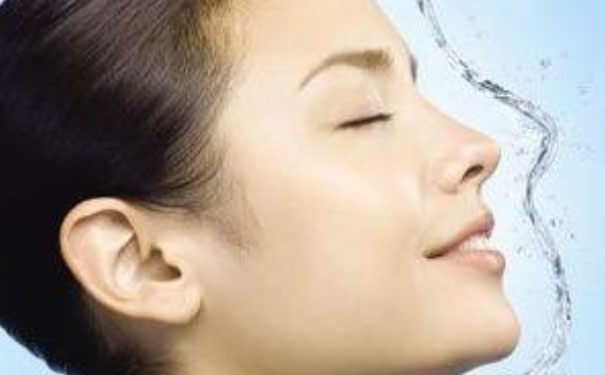 保湿水和保湿乳的区别？保湿乳和保湿水的区别？(1)