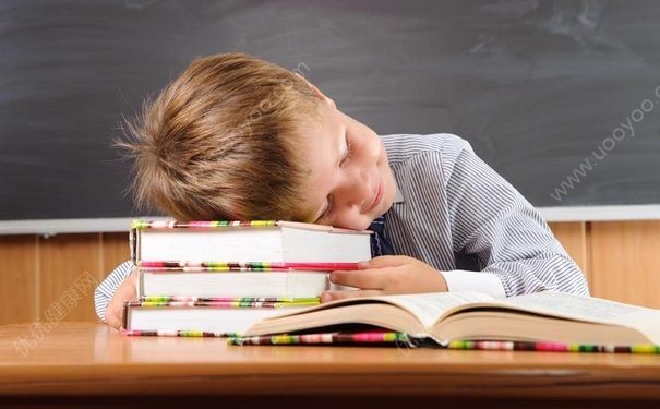 初中生老是犯困是怎么回事？初中生老犯困怎么办？(2)