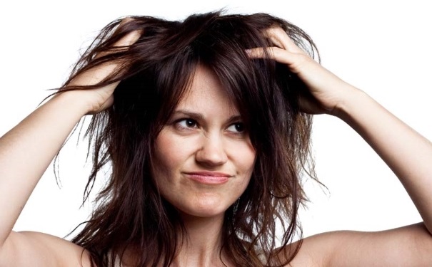 冬天头皮屑多怎么办？冬天有头皮屑痒怎么办？(1)