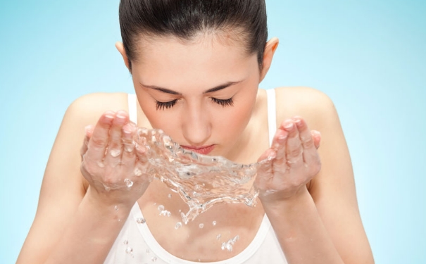 洗面奶一天洗几次最好？洗面奶每天都要用吗？(1)