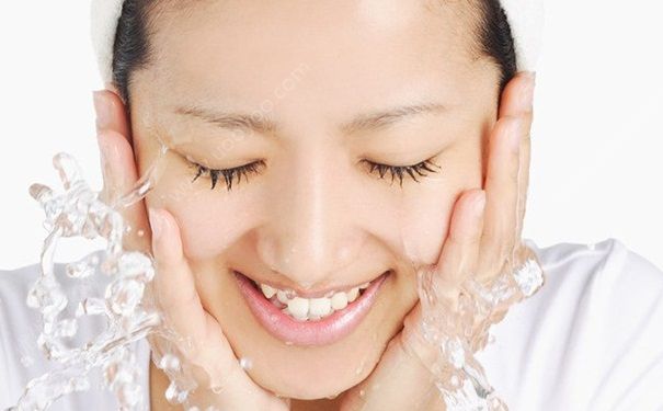 初中女生怎么变白？初中女生怎样才能美白皮肤？(3)