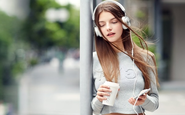 戴耳机有辐射吗？戴耳机听歌有辐射吗？[图]