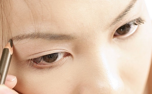 眉毛画的太浓了怎么办？如何正确画眉毛？(1)