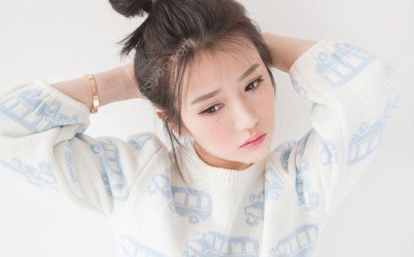 15岁女孩月经提前是怎么回事？15岁女孩月经提前是什么原因？(1)
