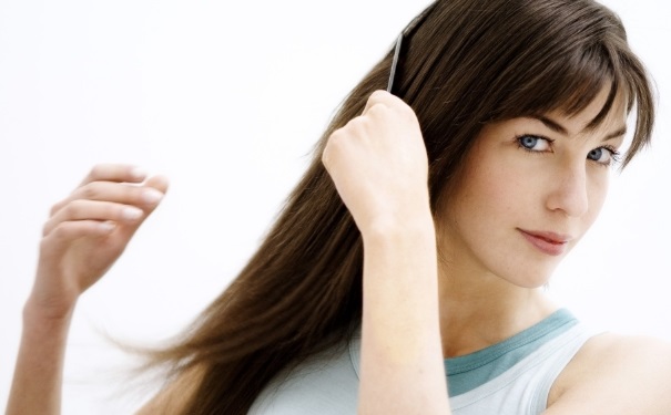 静电会导致掉头发吗？头发有静电会掉头发吗？(1)