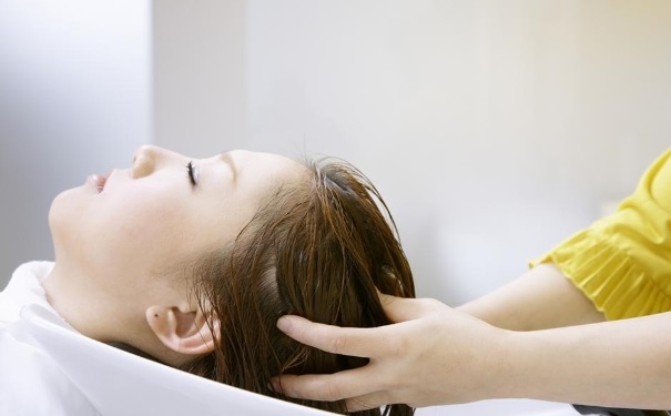 沐浴露可以洗头吗？沐浴露洗头会怎样？(1)