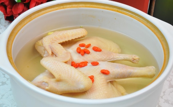 鸡汤上的油怎么去掉？鸡汤油太多怎么办？(1)