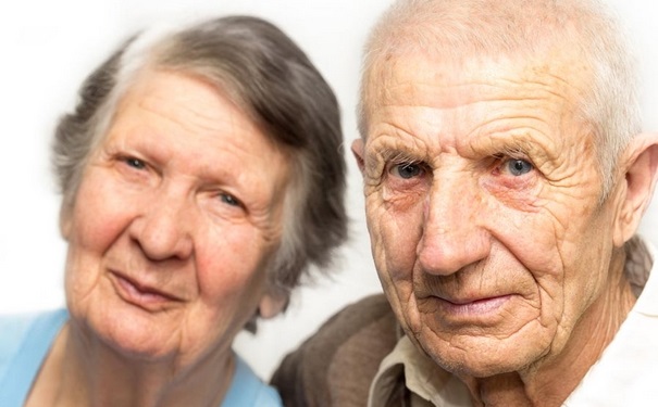 老年斑怎么去除？老年斑快速去除小妙招有哪些？(1)