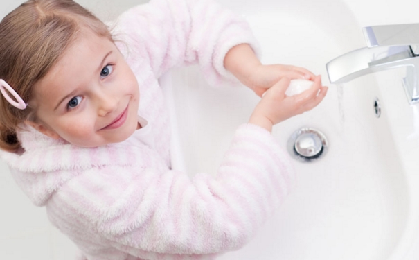 洗手液和香皂哪个洗手好？洗手用洗手液好还是用香皂好