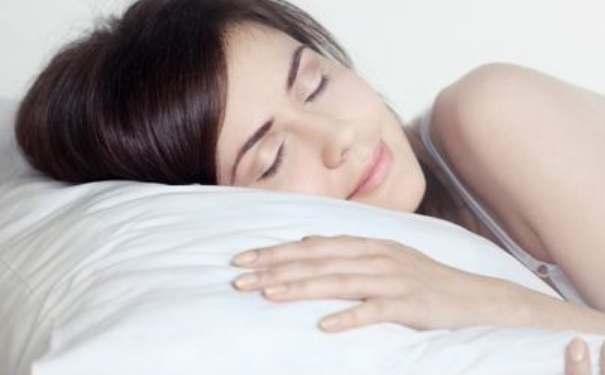 经常落枕怎么办？经常落枕小心是颈椎病(1)