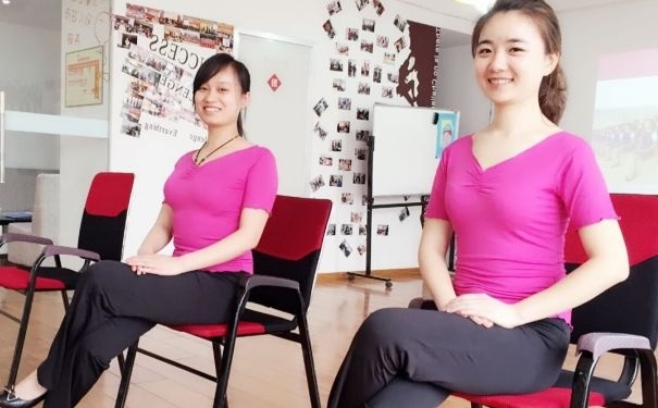 青少年驼背怎么矫正？青少年驼背怎么办？(1)