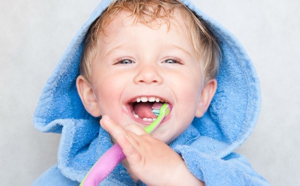 晚上不刷牙的危害有哪些？晚上不刷牙有什么危害？(1)