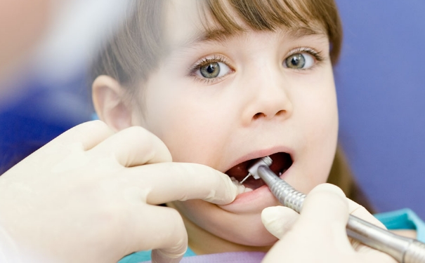 小孩牙疼怎么办？小孩牙疼怎么立刻止疼？[图]
