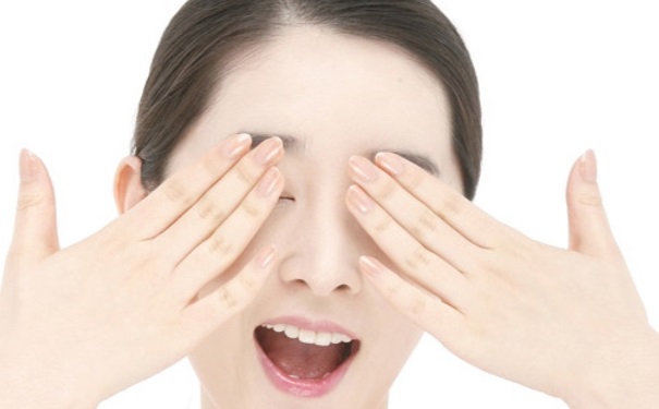 用什么方法去黑眼圈？去黑眼圈有效方法介绍(1)