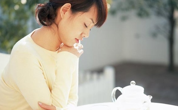 白带发黄没有异味是怎么回事？白带发黄是怎么回事没有异味？(1)