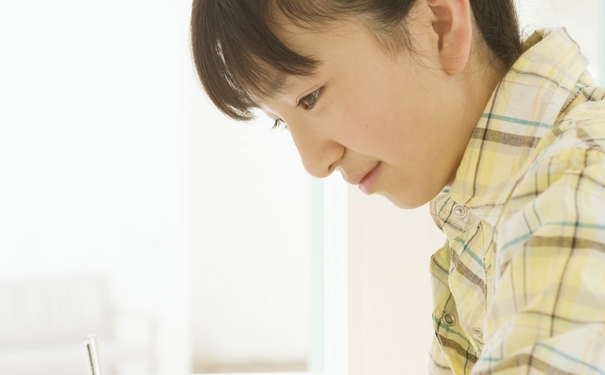 3个方面致青少年“染”上颈椎病！(1)