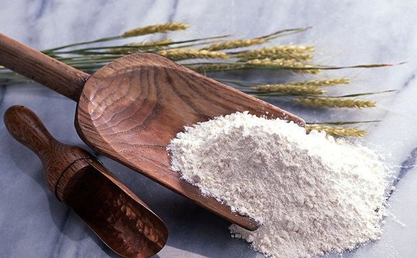 面粉做面膜的坏处？面粉面膜后会堵毛孔？(1)