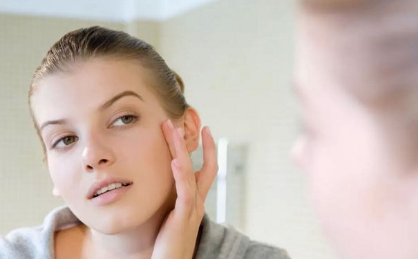 神仙水对痘痘有用吗？神仙水去痘痘吗？(1)