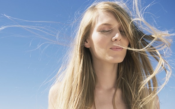 头发油咋办？头发油怎么怎么缓解？(1)