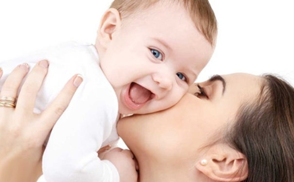 哺乳期吃什么对宝宝好？哺乳期吃什么宝宝聪明？(1)
