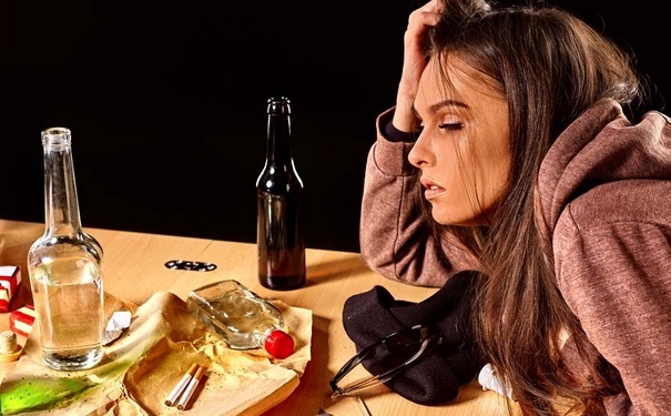 喝酒后喝牛奶还是酸奶？喝酒后喝什么可以解酒？(1)