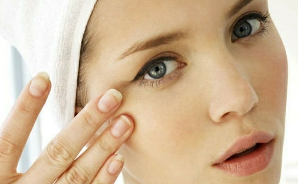 细纹怎么去除？脸上的细纹怎么去除？(1)