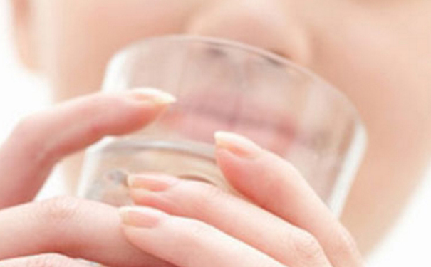 每天早上喝温水好吗？早上喝温水好不好？(1)