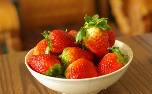 草莓吃了会胖吗？草莓糖分是多少？(1)