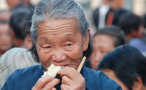 老年人饮食禁忌有哪些？老年人饮食要注意什么？[图]